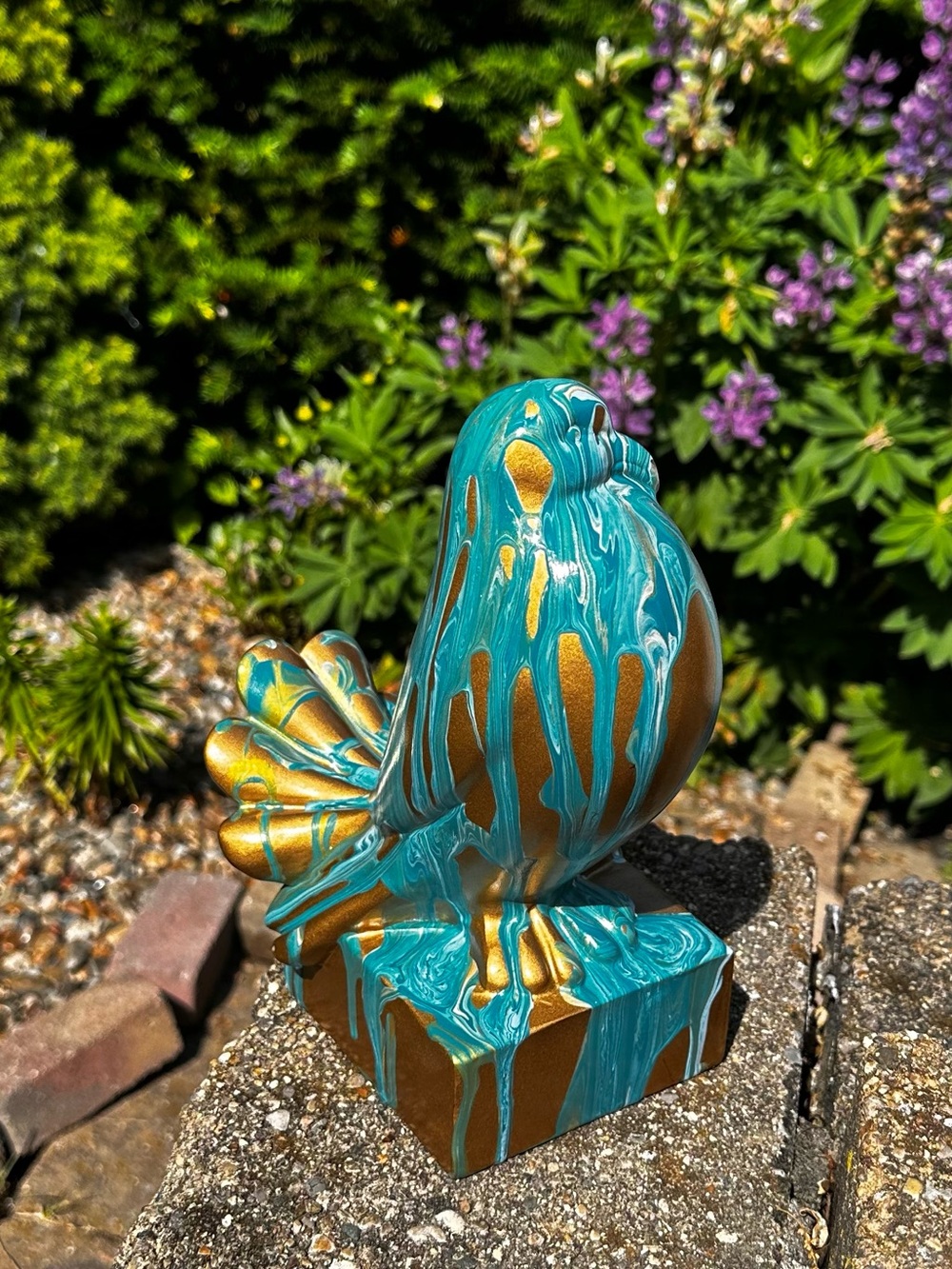 Hand crafted abstract painted Turquoise and Gold Bird ceramic statue - Picture 8 of 12